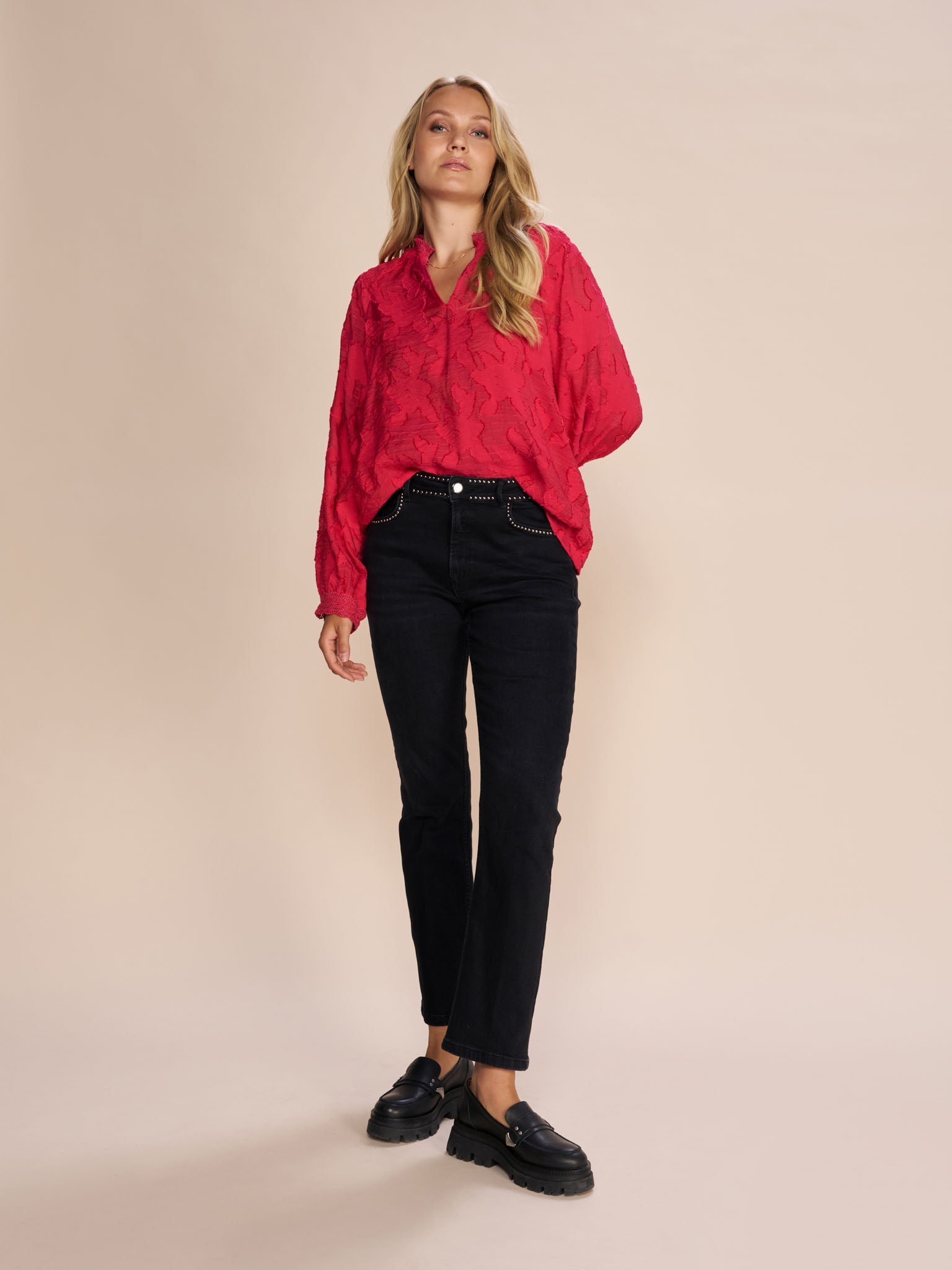 Modelshot / Bright Rose / Detail